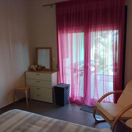 Green Guesthouse Komotiní Eksteriør bilde